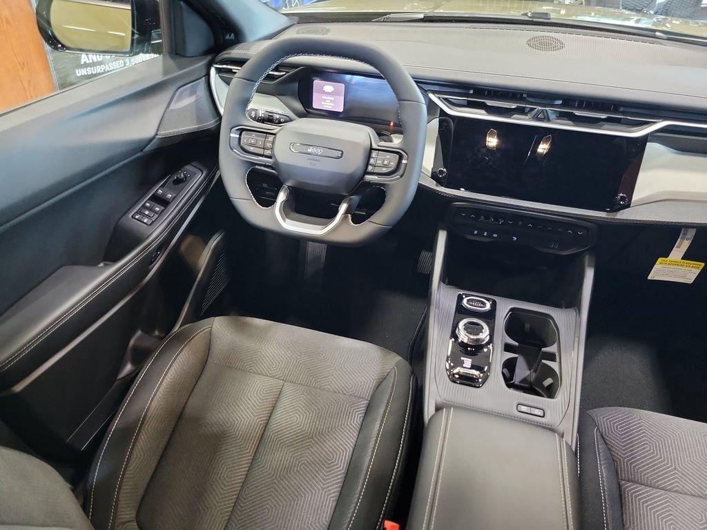 new 2026 Jeep Cherokee car, priced at $35,998
