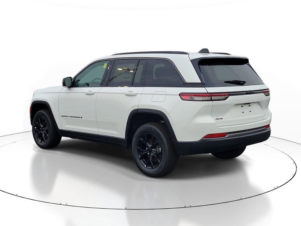 new 2026 Jeep Grand Cherokee car, priced at $43,747