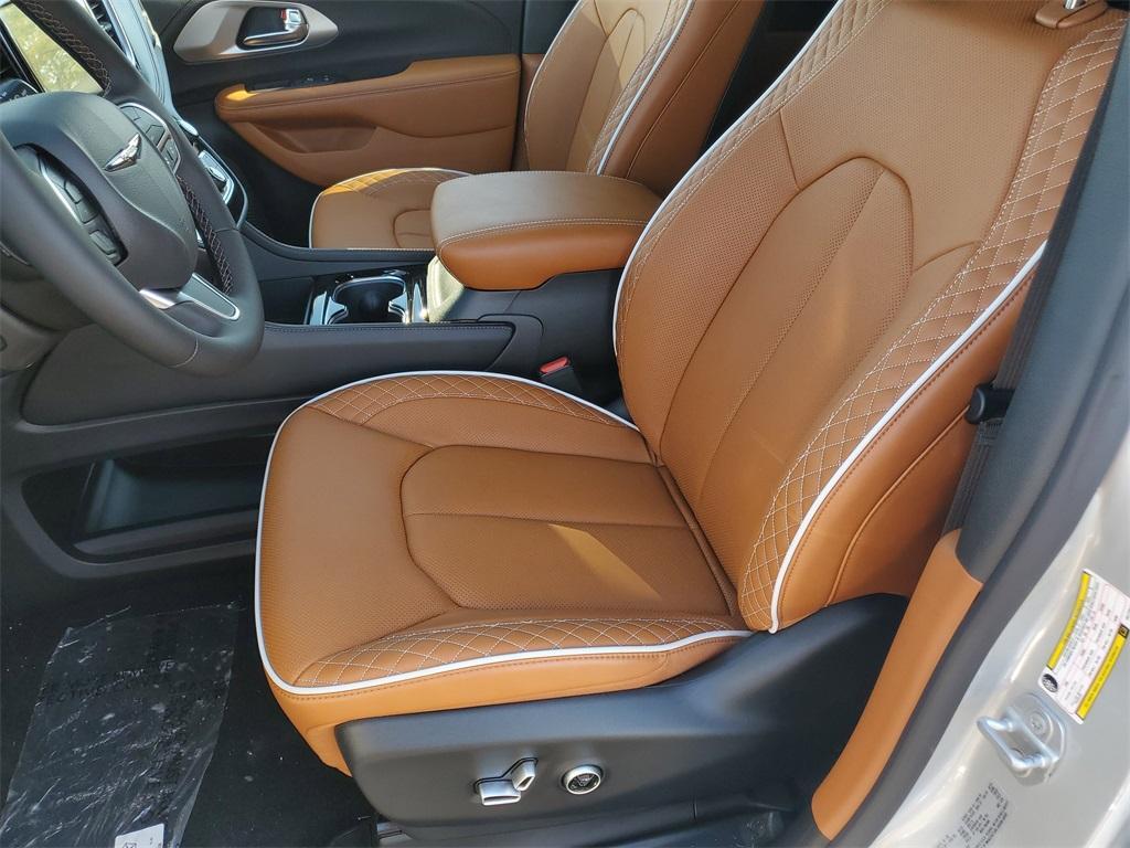 new 2026 Chrysler Pacifica car, priced at $51,585