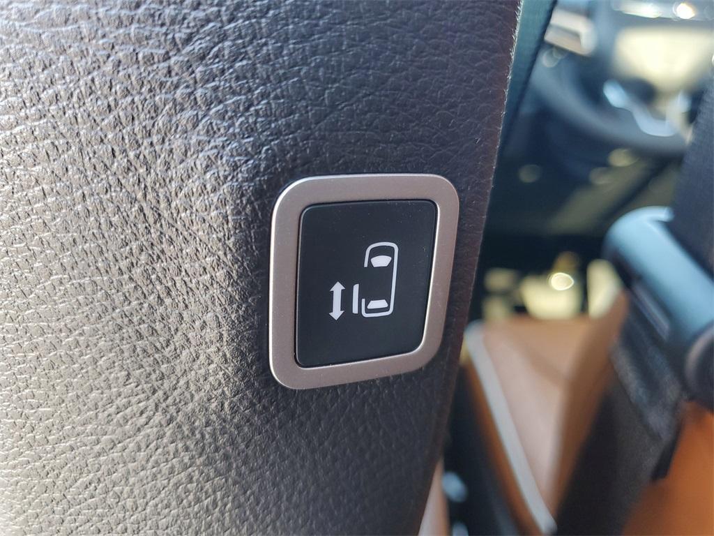 new 2026 Chrysler Pacifica car, priced at $51,585