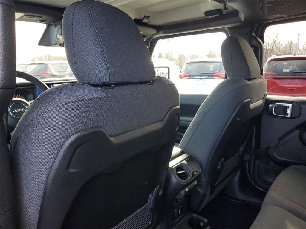 new 2026 Jeep Gladiator car, priced at $62,281