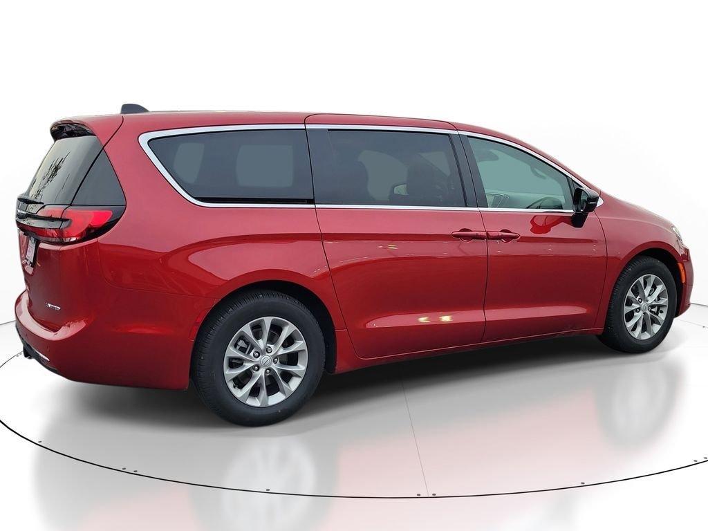new 2026 Chrysler Pacifica car, priced at $53,611