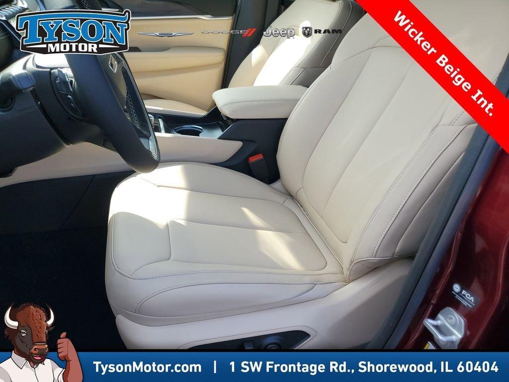 new 2025 Jeep Grand Cherokee car, priced at $44,463