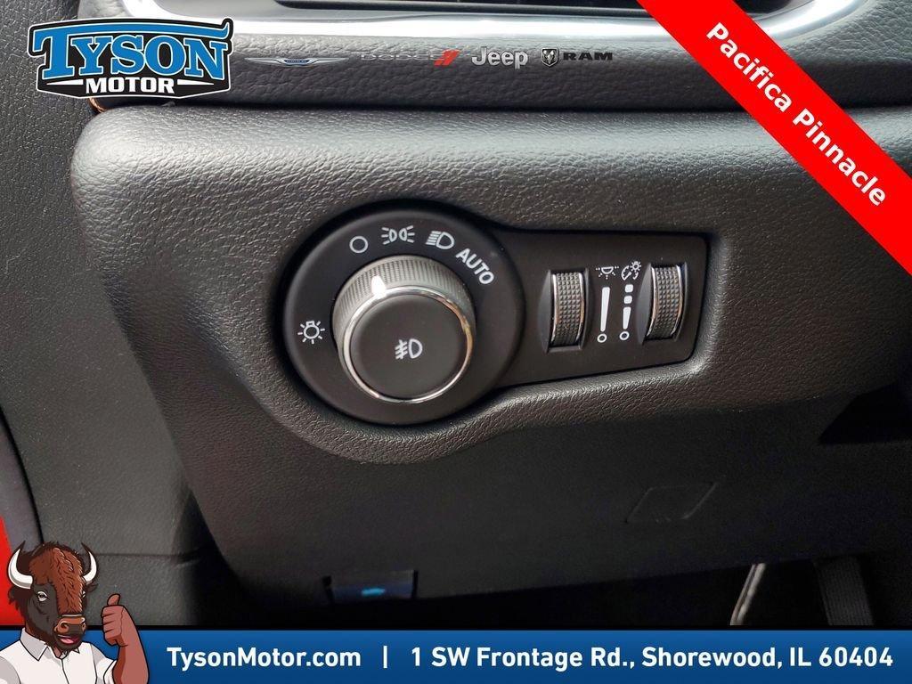 new 2026 Chrysler Pacifica car, priced at $55,787