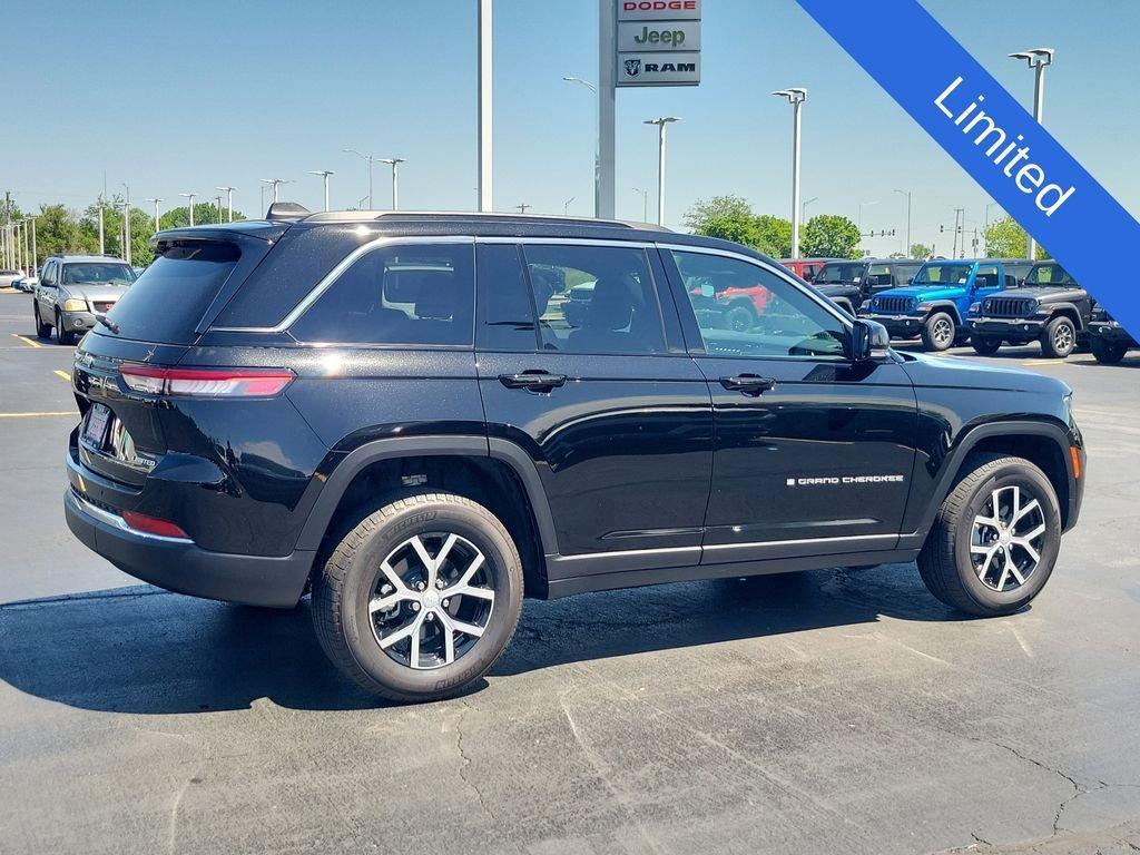 used 2025 Jeep Grand Cherokee car, priced at $40,899