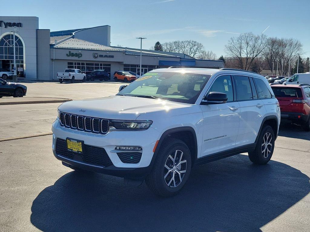 used 2025 Jeep Grand Cherokee car, priced at $41,319