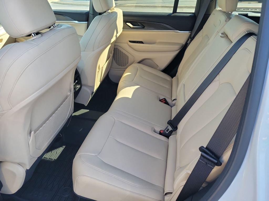 used 2025 Jeep Grand Cherokee car, priced at $41,319