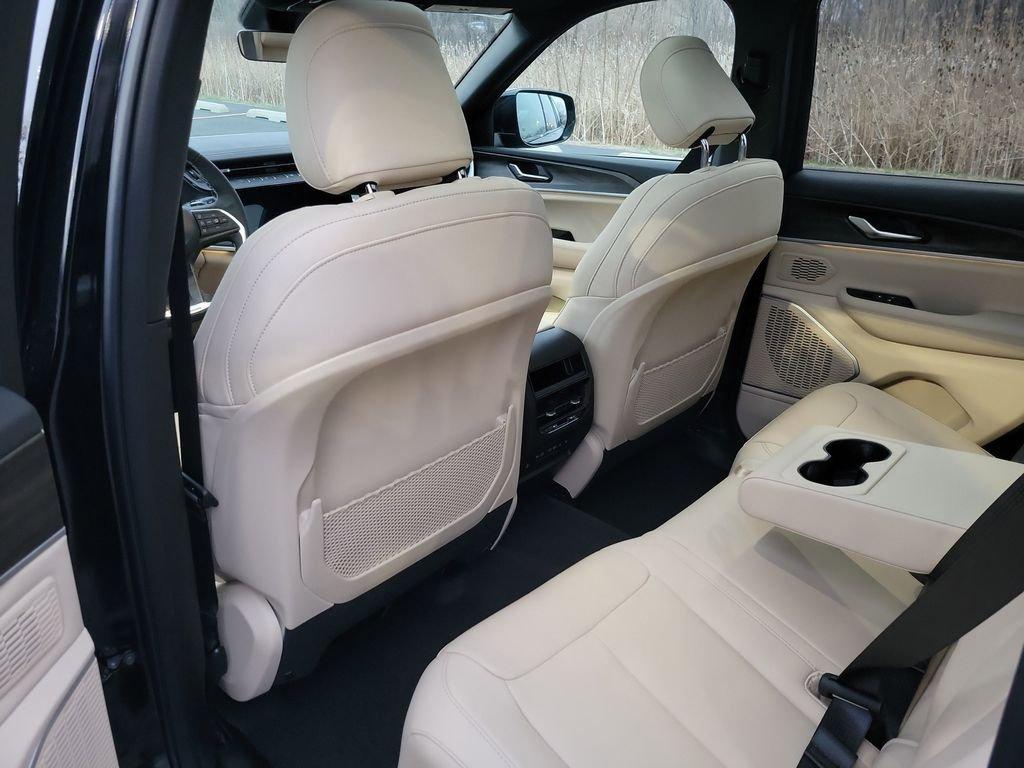new 2026 Jeep Grand Cherokee car, priced at $44,039