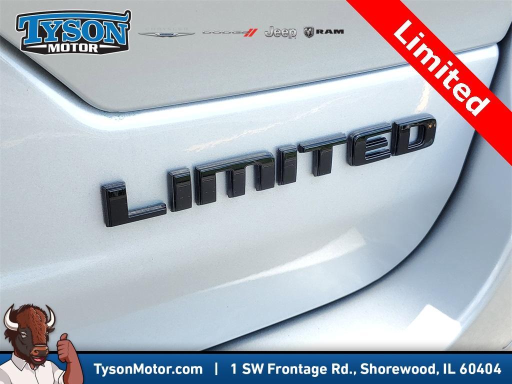 new 2025 Jeep Grand Cherokee car, priced at $41,736