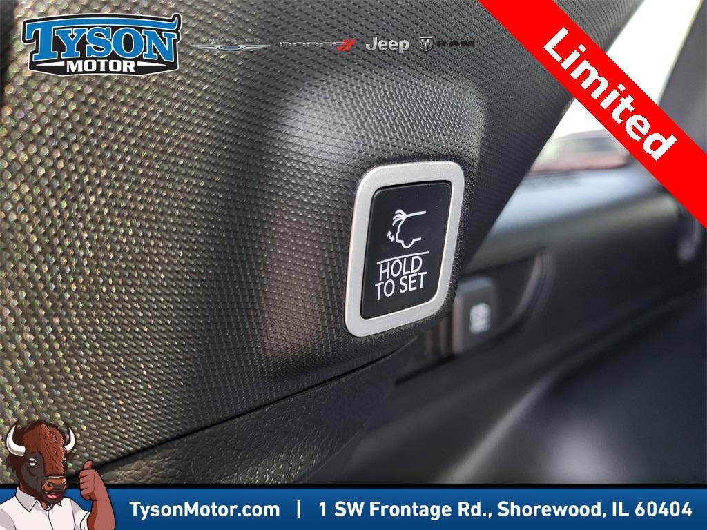 new 2025 Jeep Grand Cherokee car, priced at $41,736