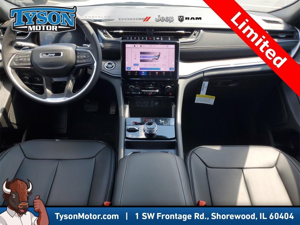 new 2025 Jeep Grand Cherokee car, priced at $41,736