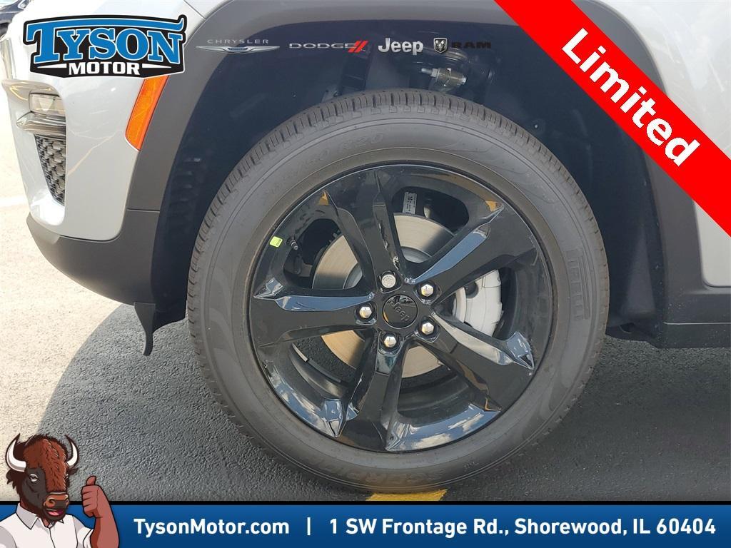 new 2025 Jeep Grand Cherokee car, priced at $41,736