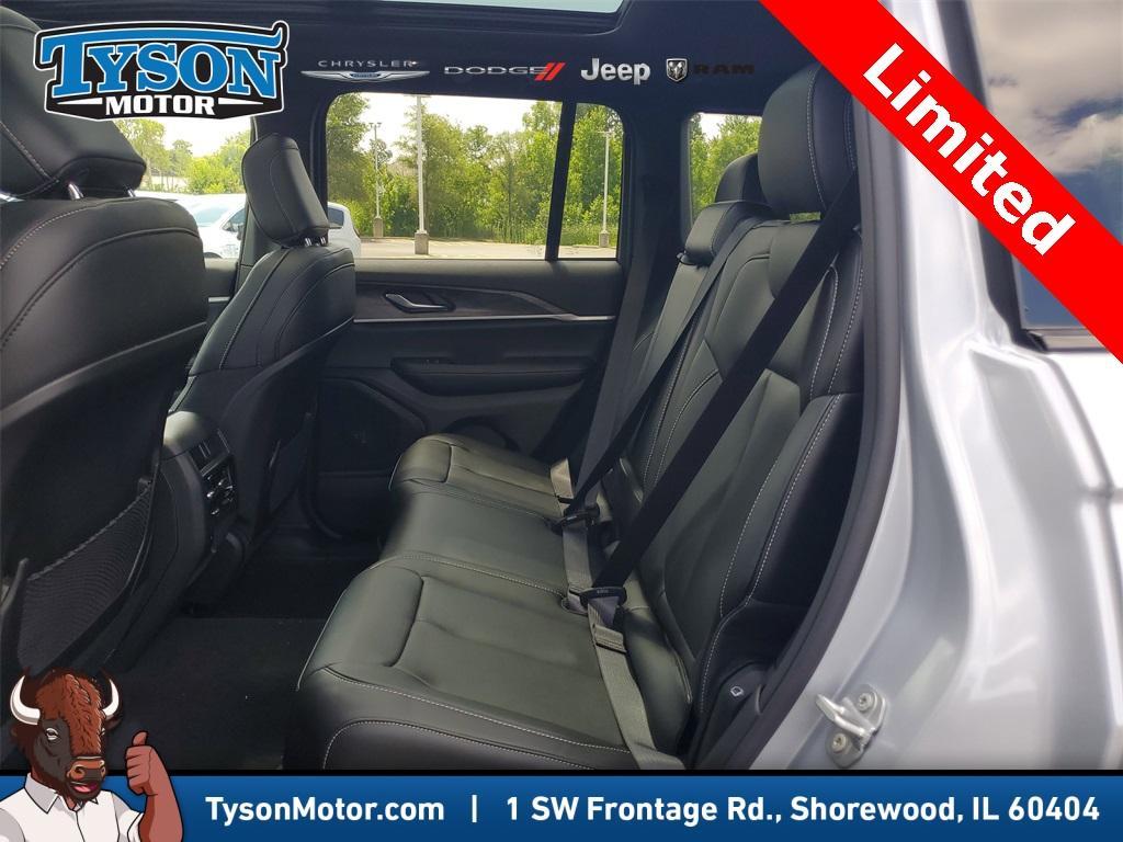 new 2025 Jeep Grand Cherokee car, priced at $41,736