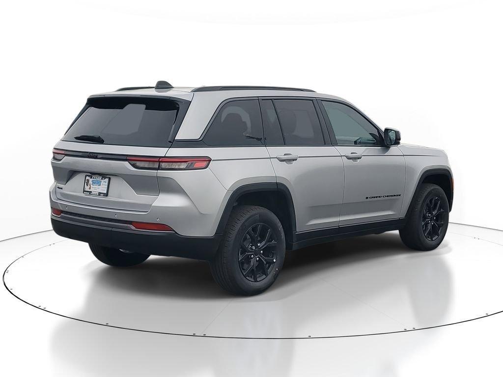 new 2026 Jeep Grand Cherokee car, priced at $44,283