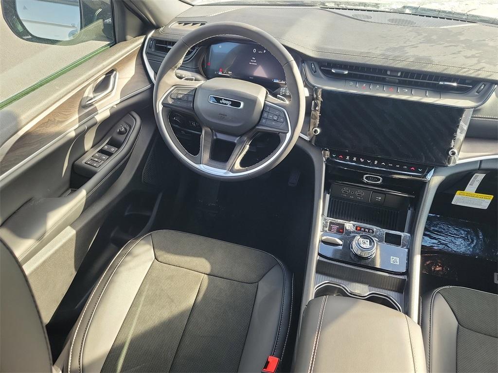 new 2026 Jeep Grand Cherokee car, priced at $48,025