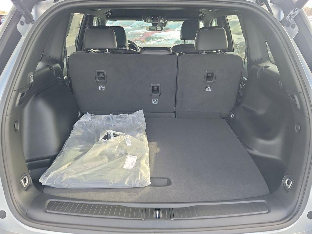 new 2026 Jeep Grand Cherokee car, priced at $47,626