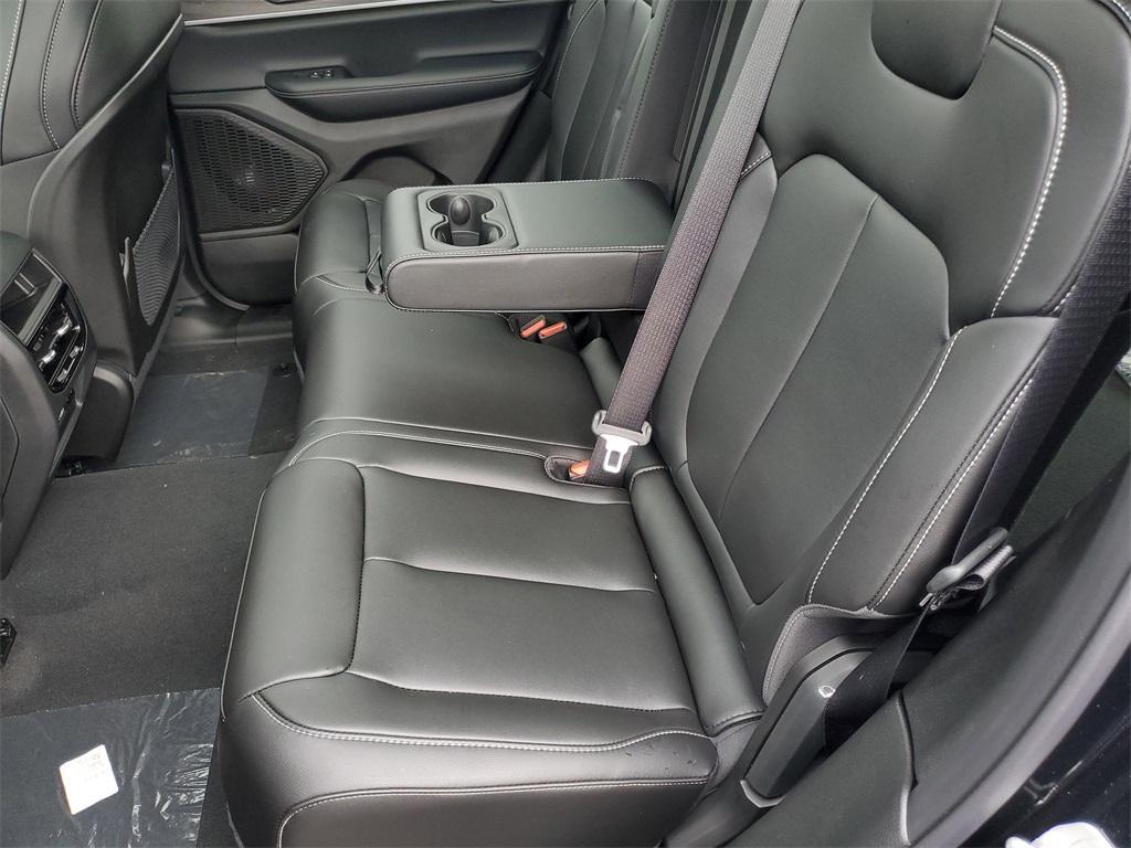 new 2025 Jeep Grand Cherokee car, priced at $50,985