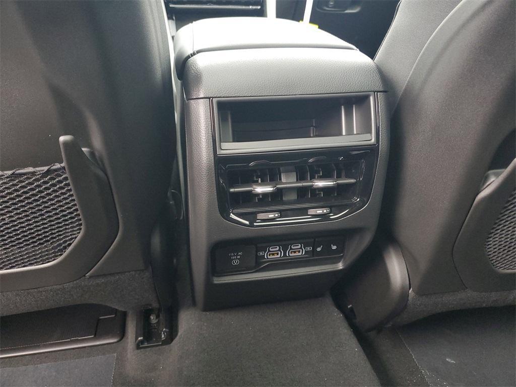 new 2025 Jeep Grand Cherokee car, priced at $50,985