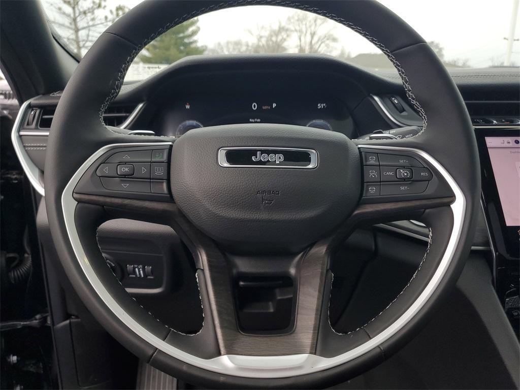 new 2025 Jeep Grand Cherokee car, priced at $50,985