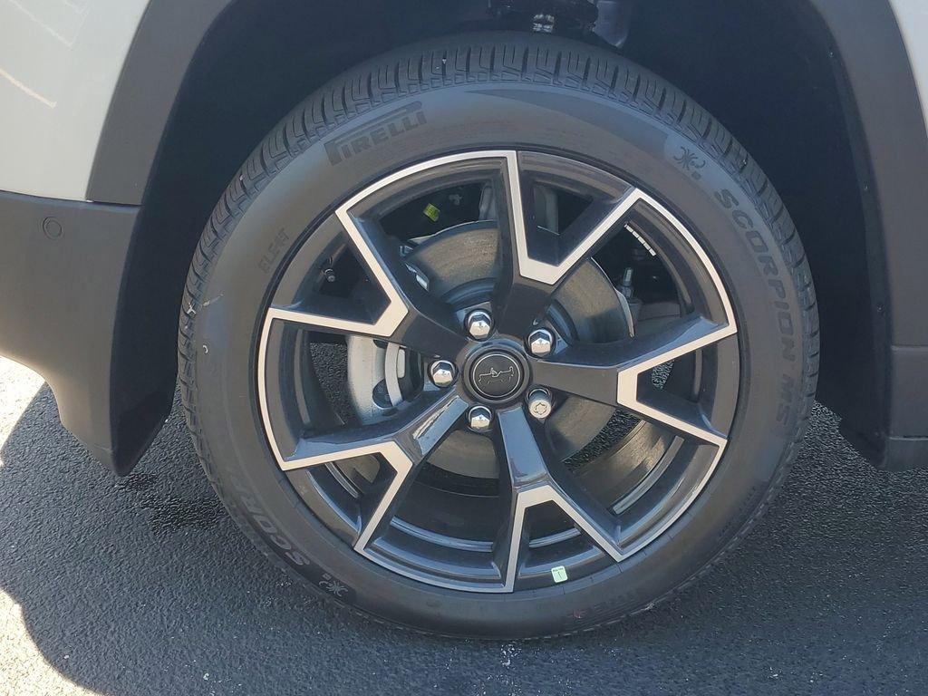 new 2026 Jeep Cherokee car, priced at $46,401
