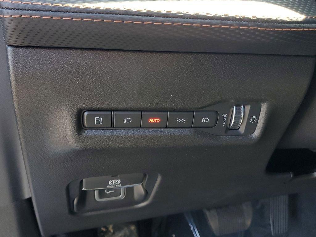 new 2026 Jeep Cherokee car, priced at $46,401