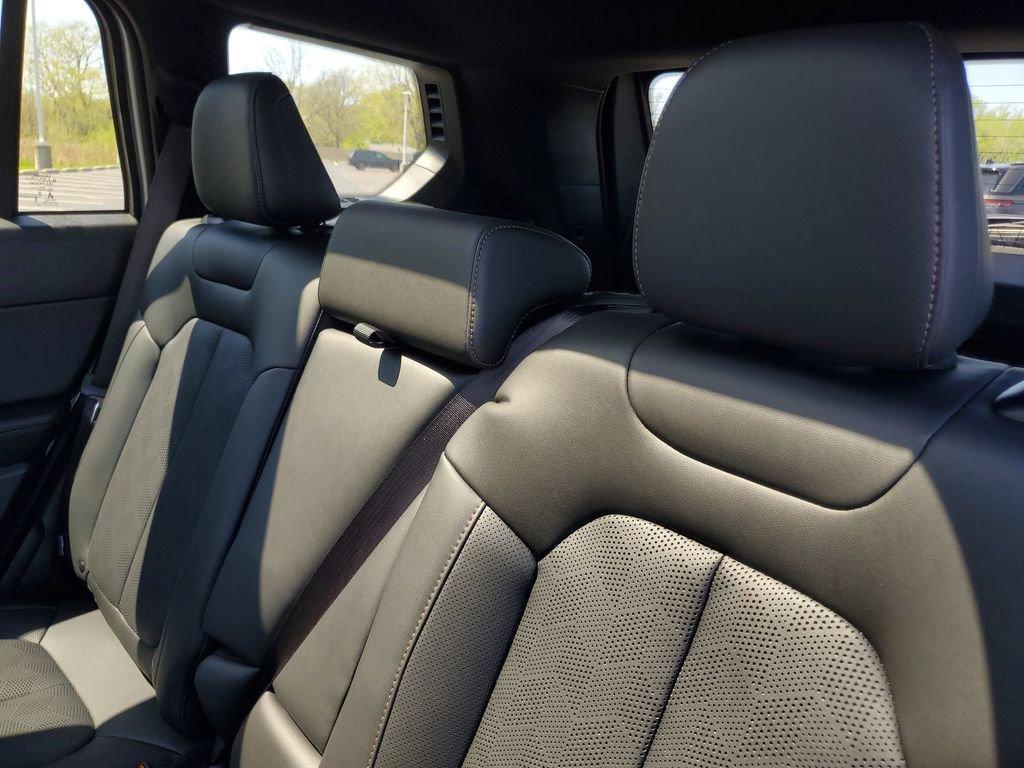 new 2026 Jeep Cherokee car, priced at $46,401
