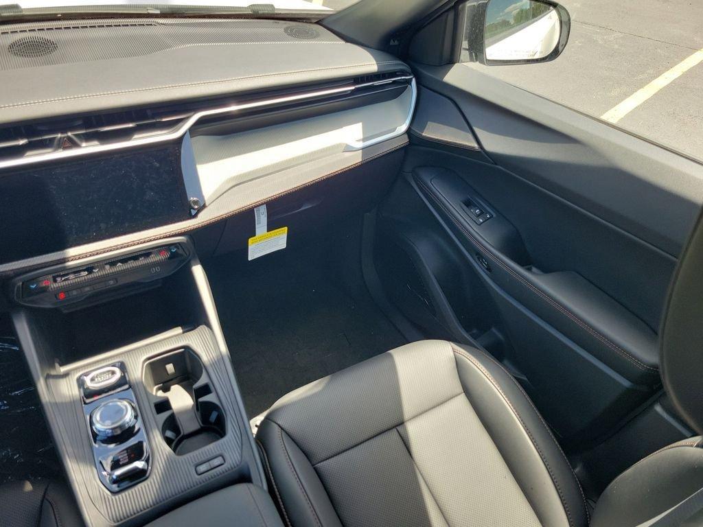 new 2026 Jeep Cherokee car, priced at $41,398