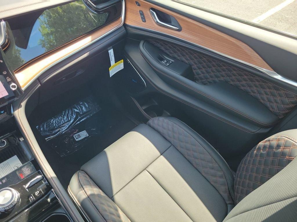 new 2026 Jeep Grand Cherokee car, priced at $61,919