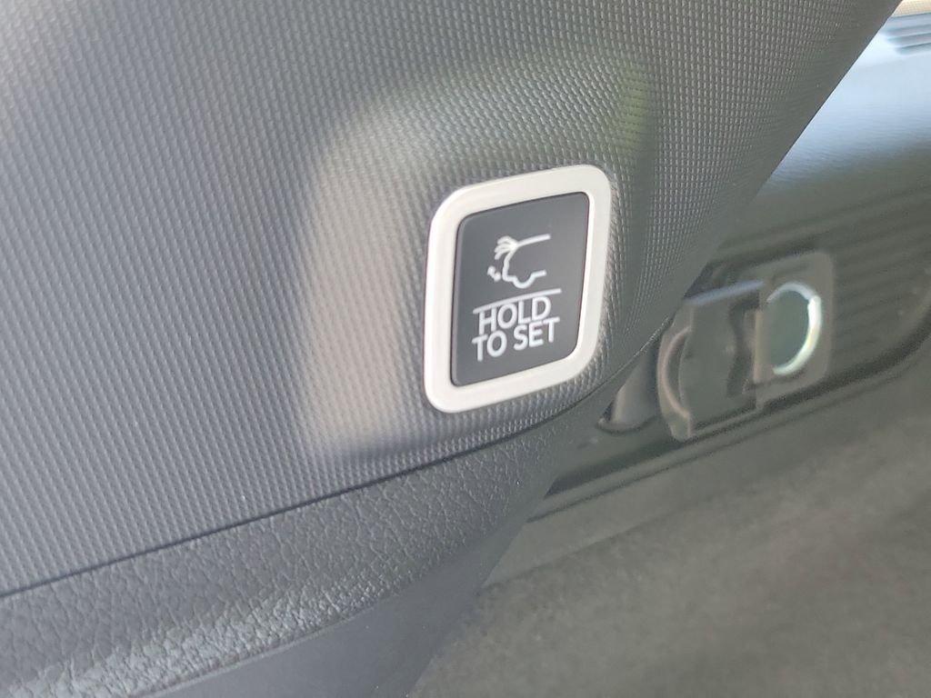 new 2026 Jeep Grand Cherokee car, priced at $61,919