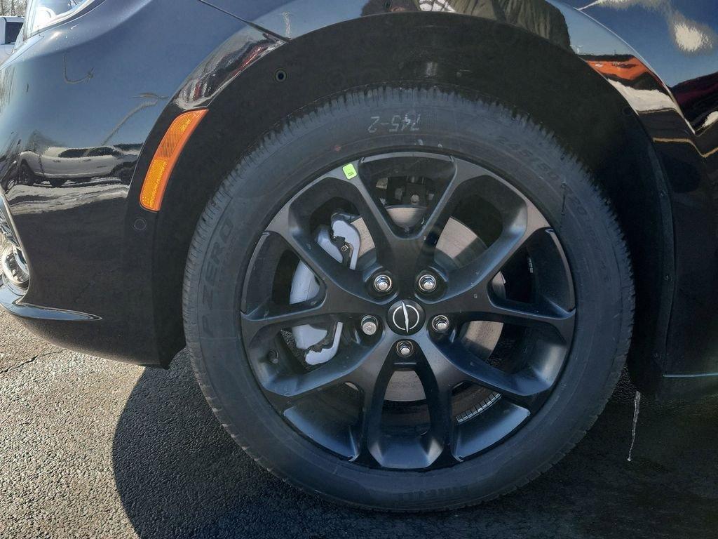 new 2026 Chrysler Pacifica car, priced at $52,877