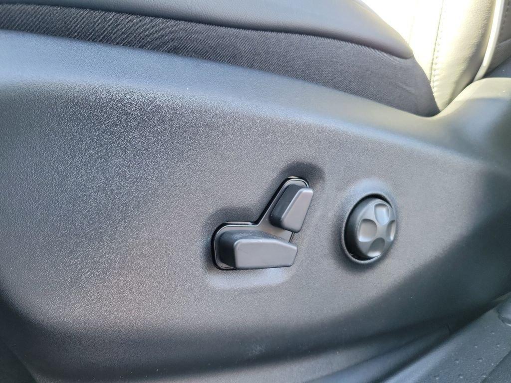 new 2026 Chrysler Pacifica car, priced at $52,877