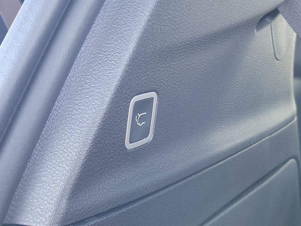 new 2026 Chrysler Pacifica car, priced at $52,877