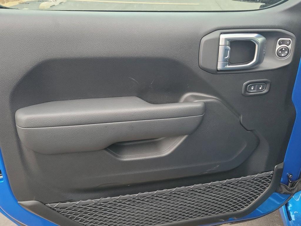 new 2026 Jeep Wrangler car, priced at $43,585