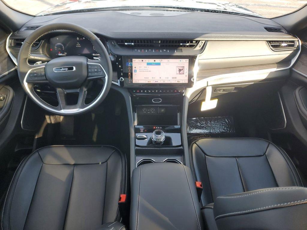 new 2026 Jeep Grand Cherokee car, priced at $43,628