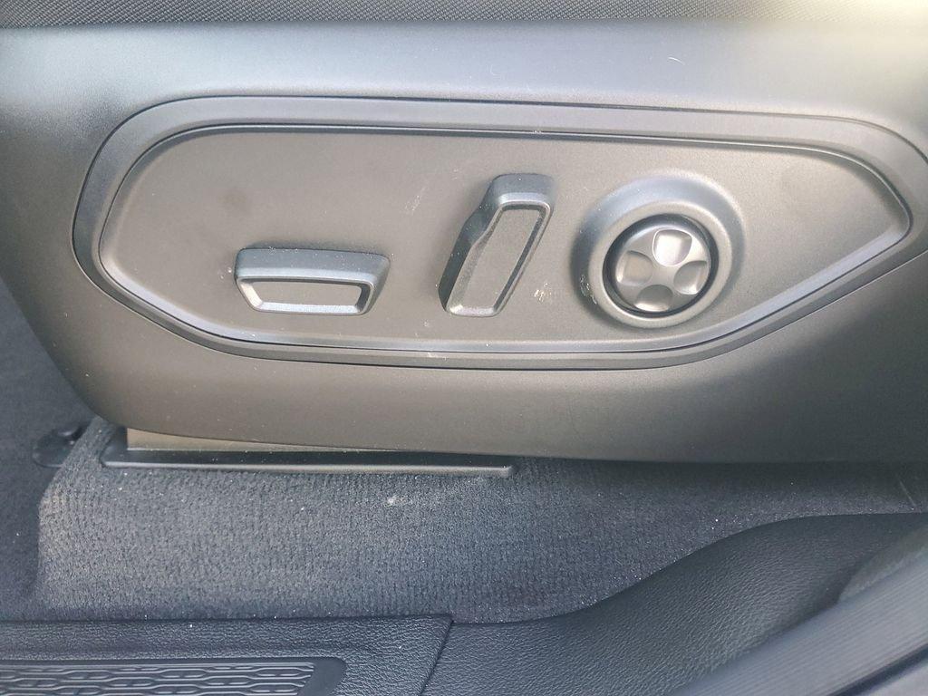 new 2026 Jeep Grand Cherokee car, priced at $43,628
