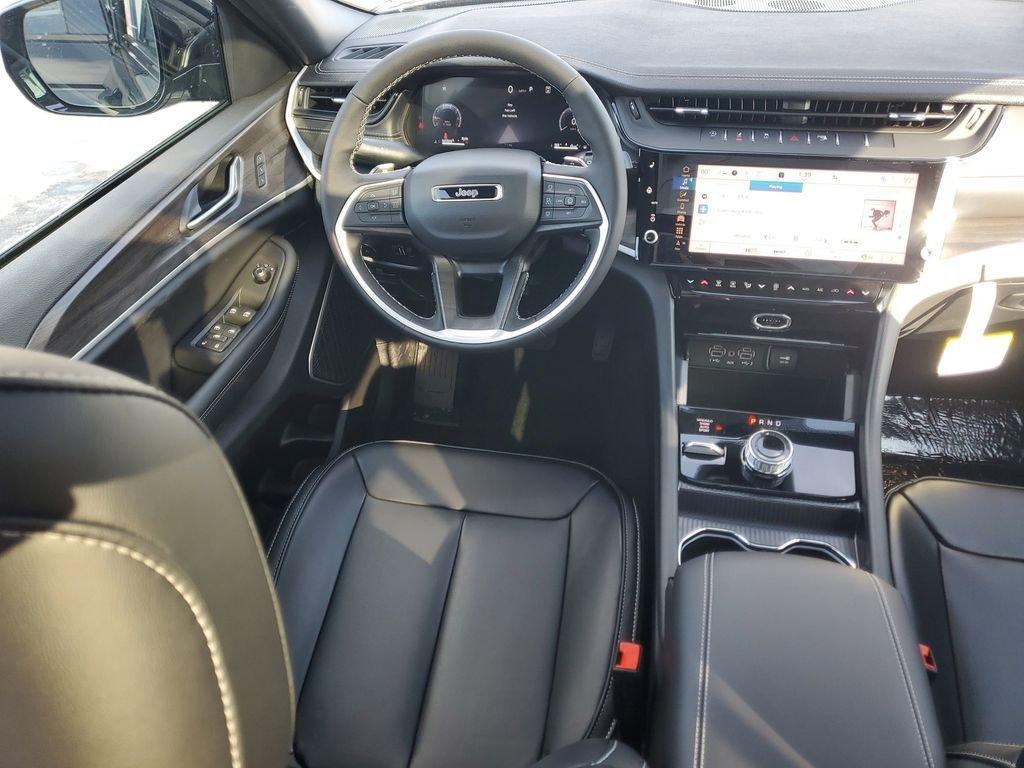 new 2026 Jeep Grand Cherokee car, priced at $43,628