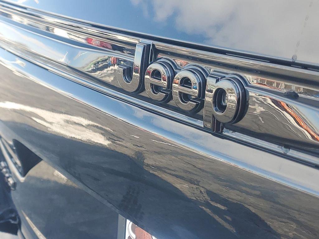 new 2026 Jeep Grand Cherokee car, priced at $43,628