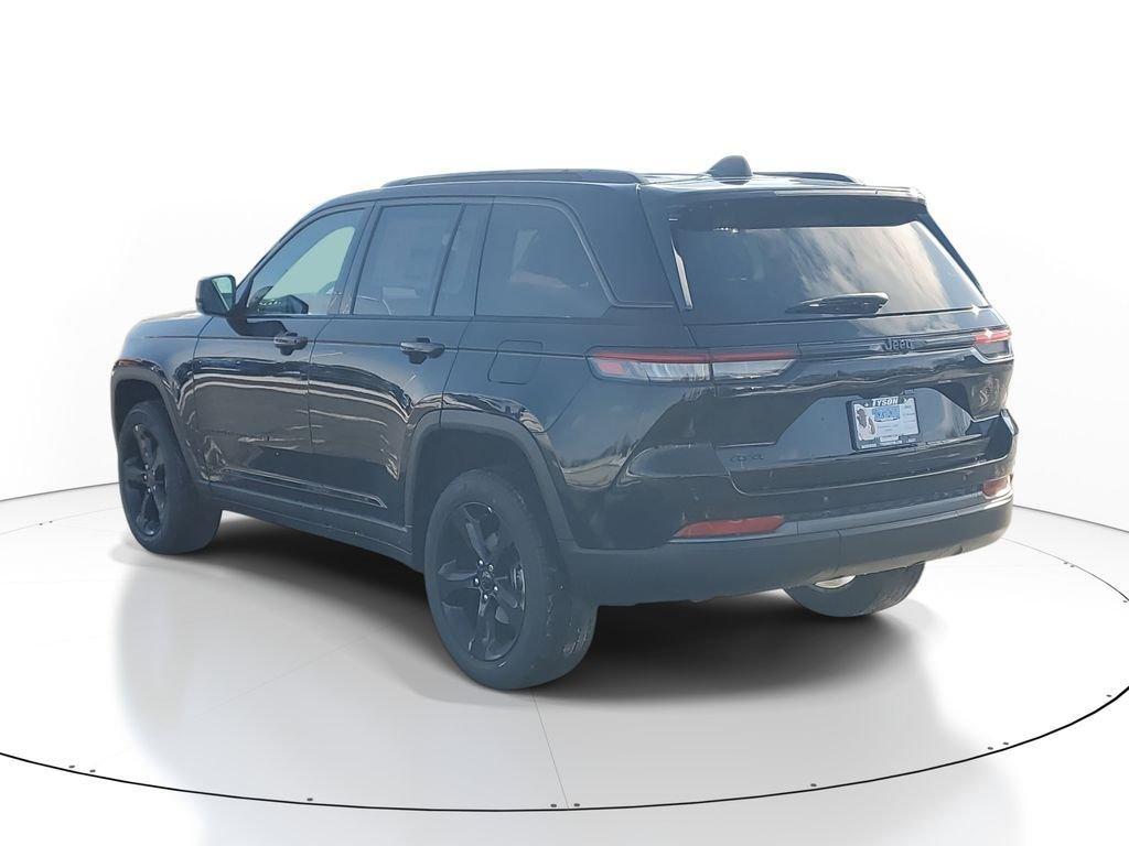 new 2026 Jeep Grand Cherokee car, priced at $43,628