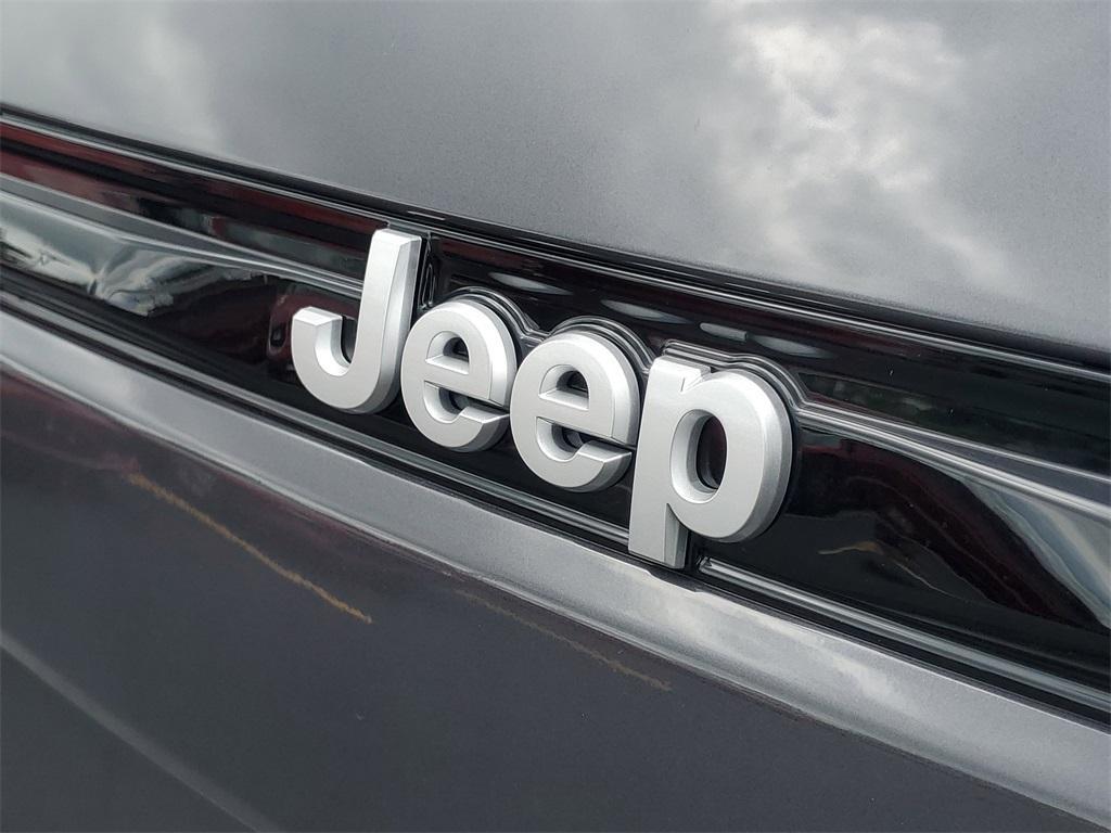 new 2025 Jeep Grand Cherokee car, priced at $30,839