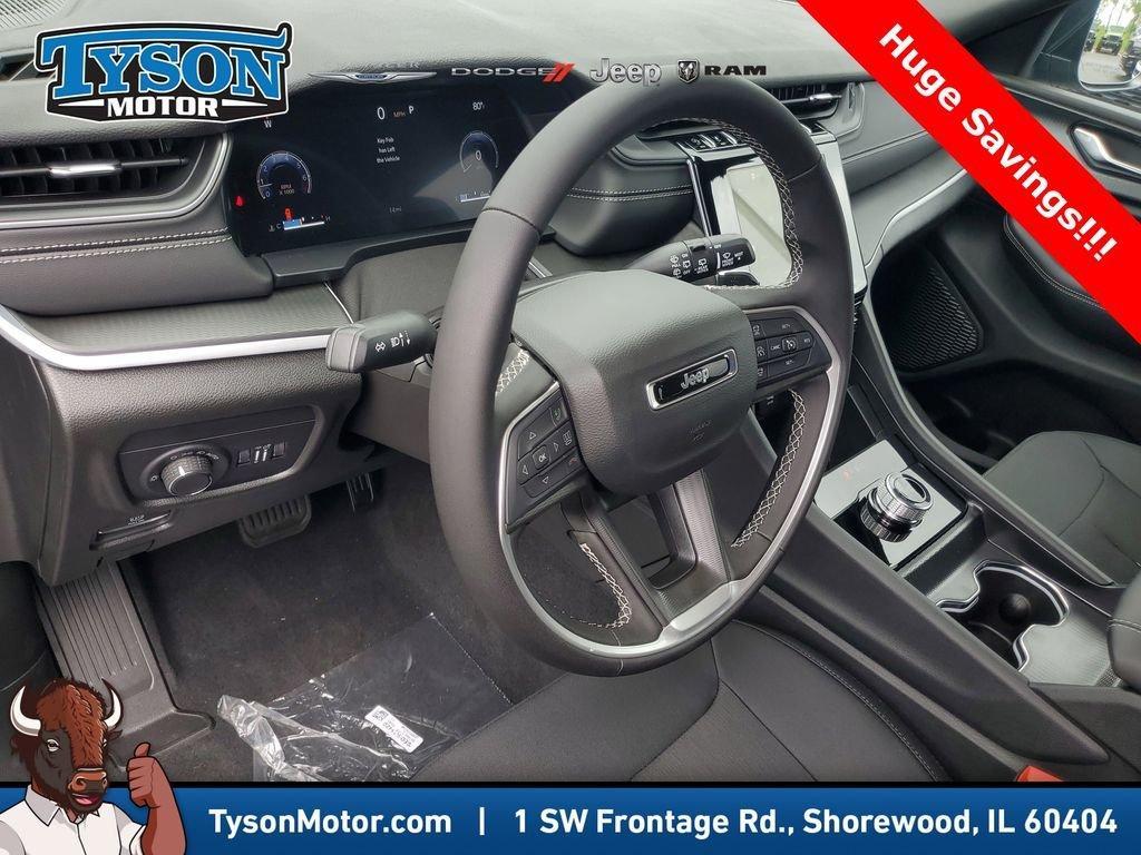 new 2025 Jeep Grand Cherokee car, priced at $36,165