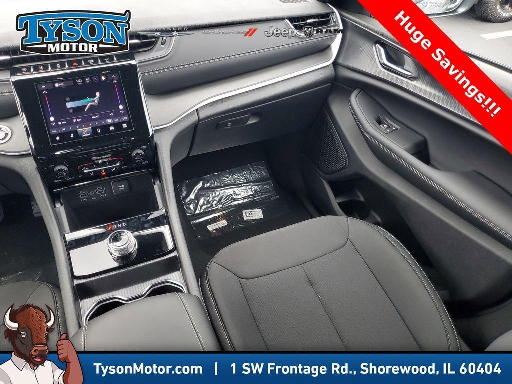 new 2025 Jeep Grand Cherokee car, priced at $36,165