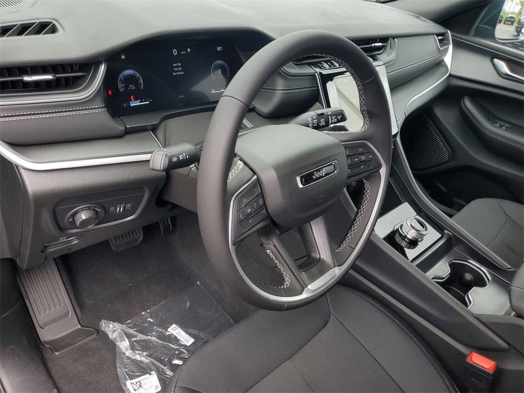 new 2025 Jeep Grand Cherokee car, priced at $30,839