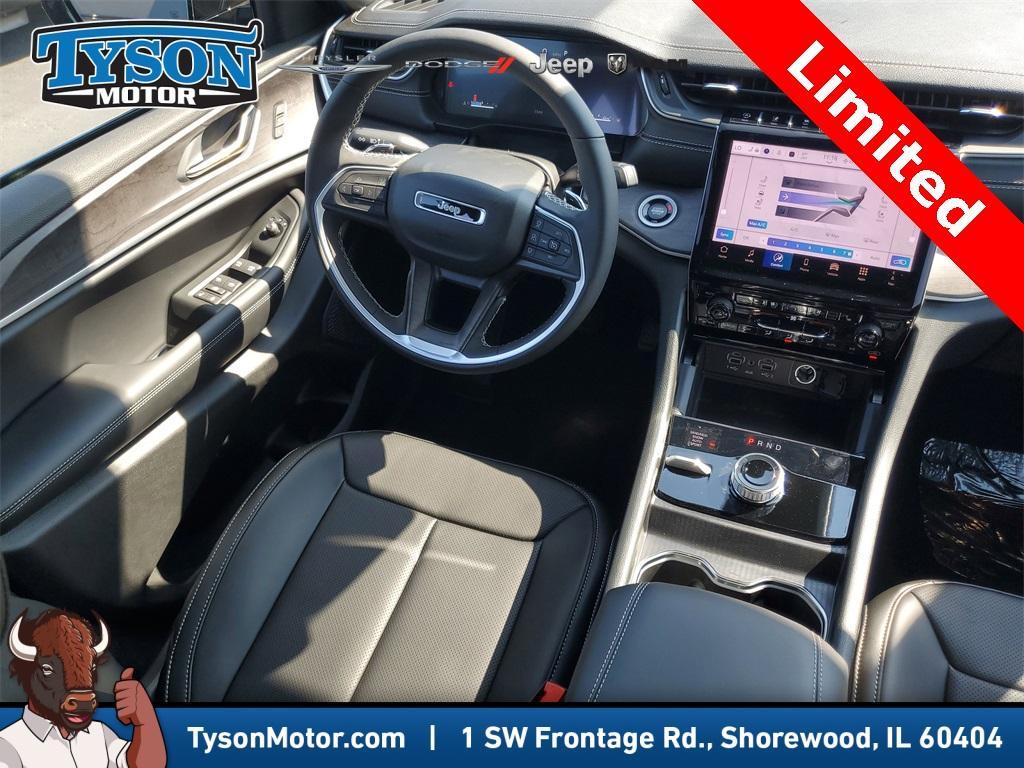 new 2025 Jeep Grand Cherokee car, priced at $49,994