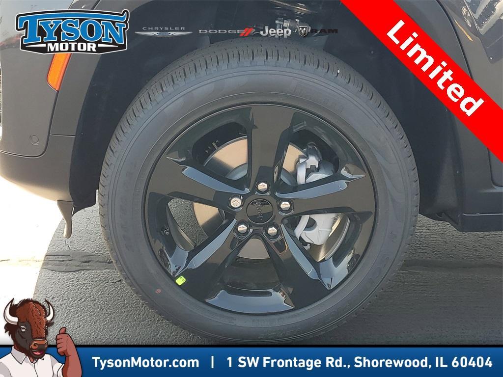 new 2025 Jeep Grand Cherokee car, priced at $49,994