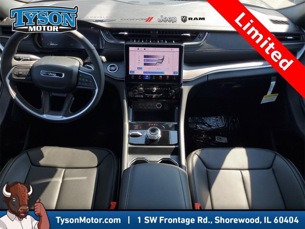 new 2025 Jeep Grand Cherokee car, priced at $49,994