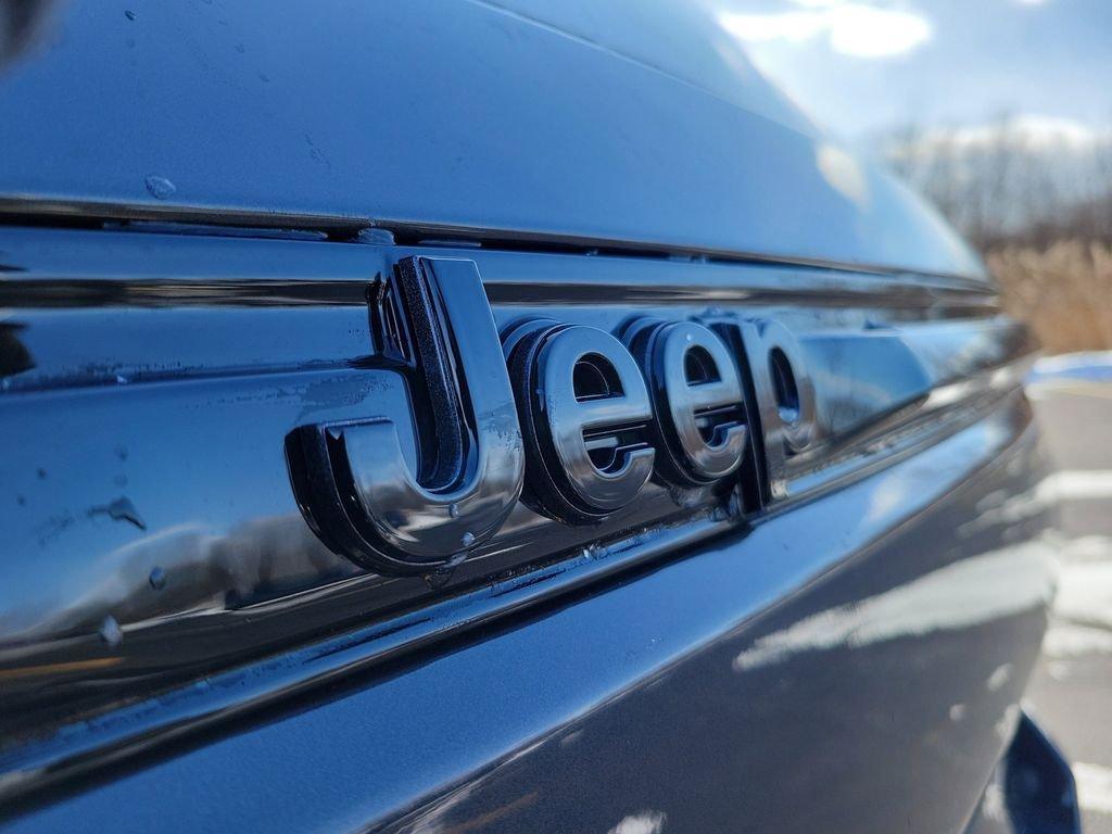 new 2026 Jeep Grand Cherokee car, priced at $42,241