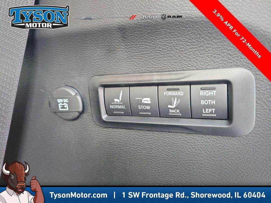 new 2026 Chrysler Pacifica car, priced at $56,314