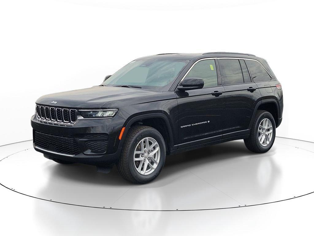 new 2026 Jeep Grand Cherokee car, priced at $44,596
