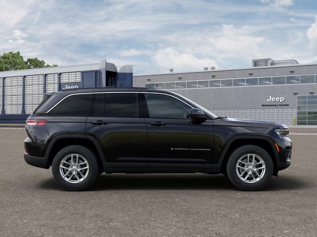 new 2026 Jeep Grand Cherokee car, priced at $46,495