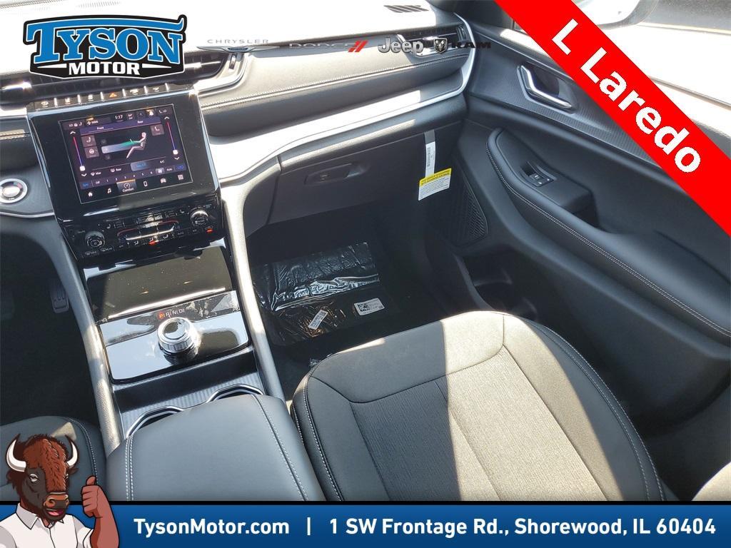 new 2025 Jeep Grand Cherokee L car, priced at $40,543